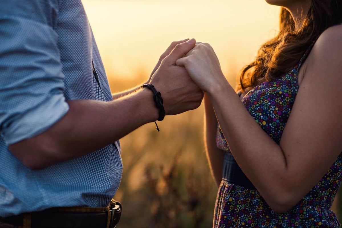 love romance dating relationship tips supportive